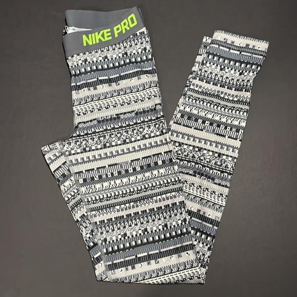 New Nike Pro grey/black athletic leggings in women’s size small - Picture 4 of 10